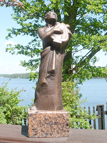 Statuetka wręczana laureatom od roku 2016